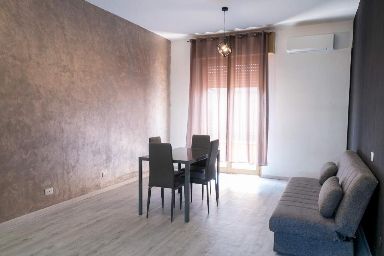 Monfalcone City Room Rental Apartment Κάλιαρι Εξωτερικό φωτογραφία